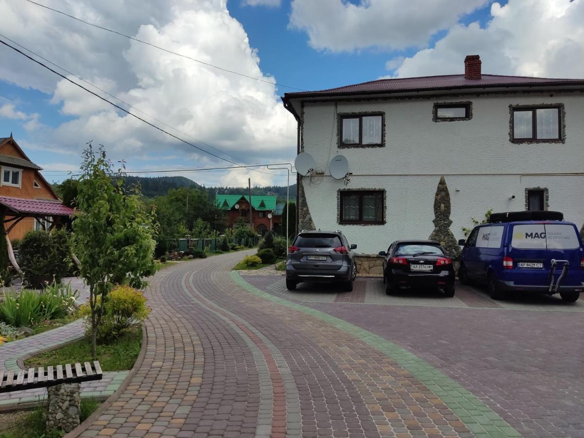Апартаменти "У Кузьмича" 2 Mykulychyn Extérieur photo